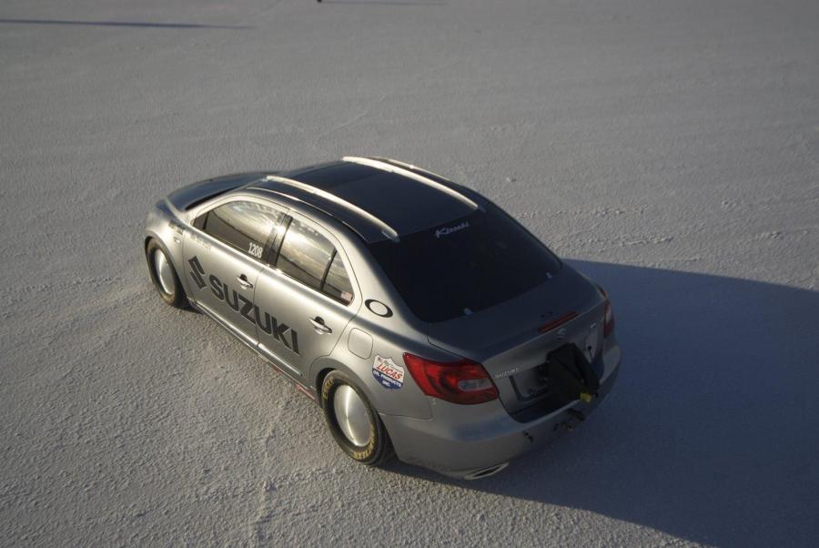  Suzuki Kizashi Bonneville Special 2010 года  (фото 3 из 18)
